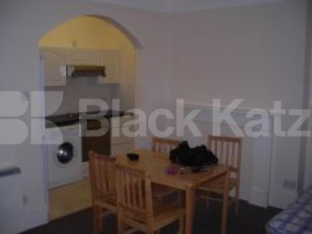 			1 Bedroom, 1 bath, 1 reception Flat			 Camden Road, CALEDONIAN ROAD N7